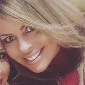 Meet your Posher, Casey